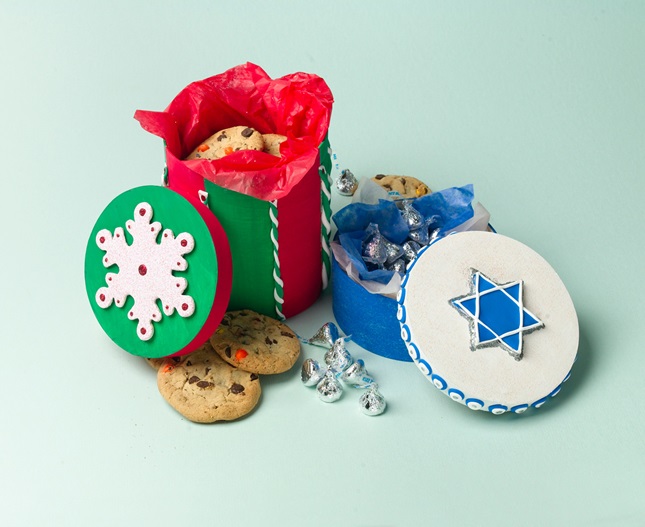 Gorgeous Holiday Gift Boxes Craft | crayola.com