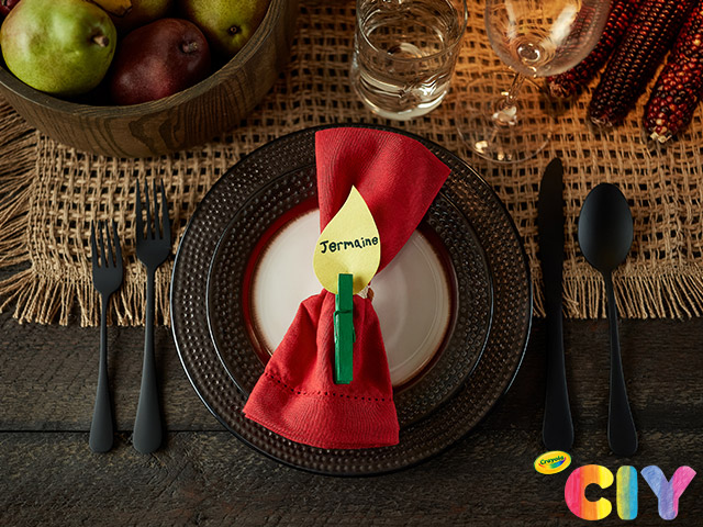 Kwanzaa Candle Diy Place Cards Craft Crafts Crayola Com Crayola Ciy Diy Crafts For Kids And Adults Crayola Com