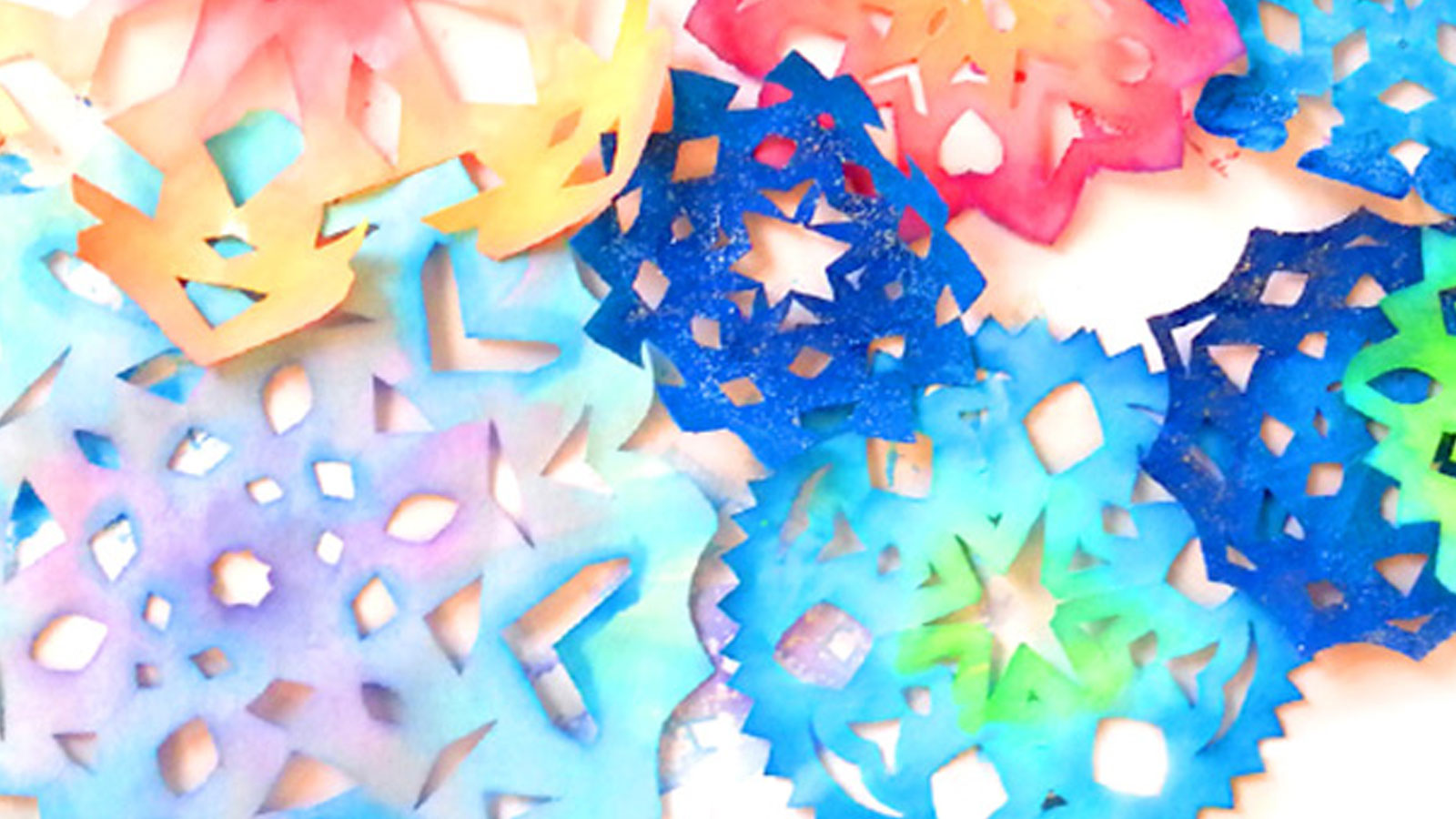 Sparkling Snowflakes, Crayola CIY, DIY Crafts for Kids and Adults