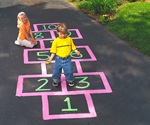 Play Checkers on the Sidewalk Craft | crayola.com