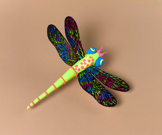 Dazzling Dragonfly Wings Craft | crayola.com