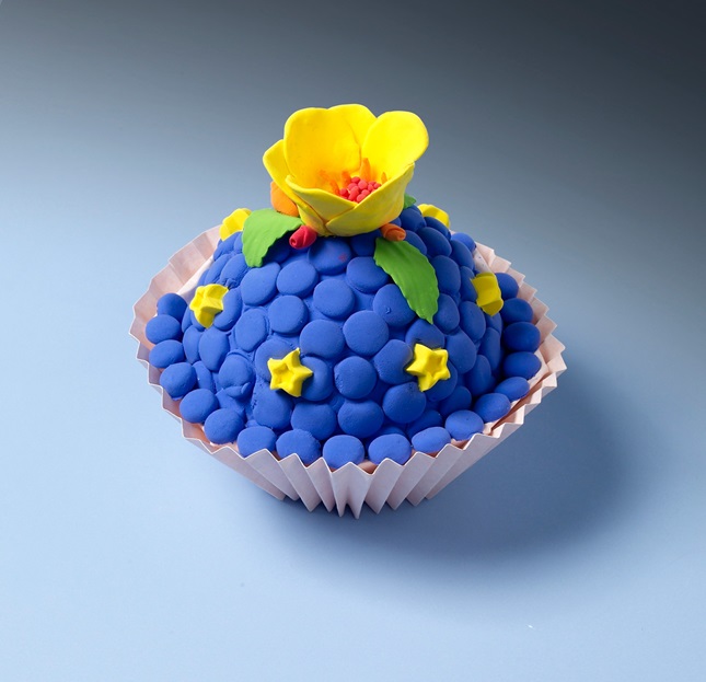 Presto Dots Cupcake Craft | crayola.com
